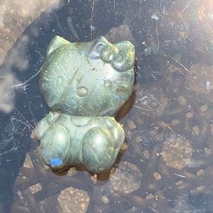 LABRADORITE HAND CARVED HELLO KITTY